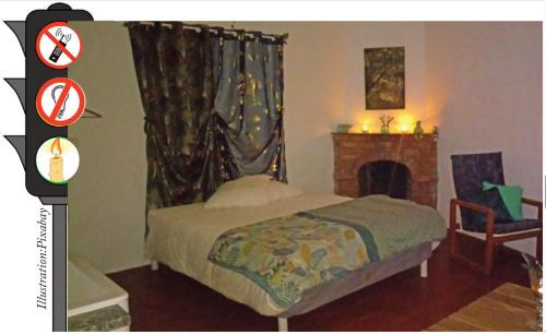 Le Vigan Apartment | Le Moulin aux Chandelles 2, vacances & W-E, vues rivière, montagne & ville, tout confort déconnecté, éclairage bougies, connexions à 200m au centre Le Vigan gîte Les Amoureux de l'Arre, randonnée Chemin de Saint-Guilhem-le-Désert, lire profil avant résa !