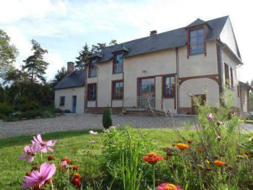 Croissy-sur-Celle Bed & Breakfast | Le Moulin Aux Moines