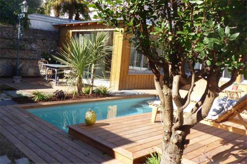 Mairie de Chantenay House | Le Nid du Héron, maison avec piscine chauffée privative au cœur de Nantes
