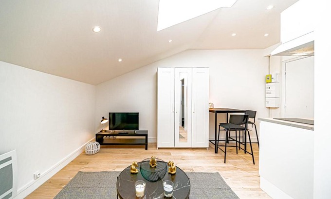 Bussiere - Cadiere Apartment | Le Palo Alto - Joli studio - Oullins