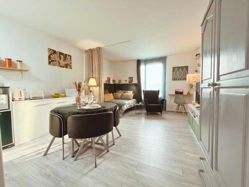 Petit Margny Apartment | Le Petit Margny par Your Sweet Loc