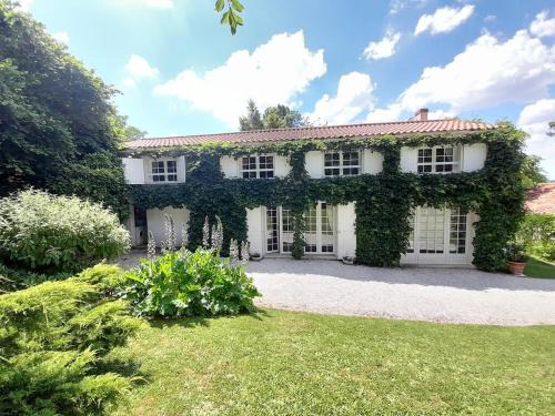 Velluire Bed & Breakfast | Le Petit Massigny