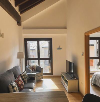 Escarrilla Apartment | Le Petit Palais