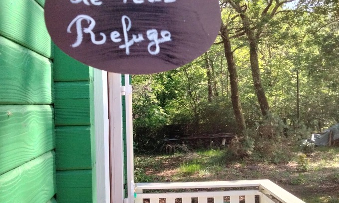 Saint-Paul-les-Dax Ski Chalet | Le Petit Refuge: Cocon Douillet Pour 2, au Calme Dans la Forêt Piscine Partagée