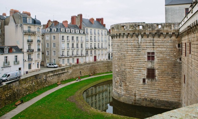 Decre-Cathedrale Apartment | Le Petit Robin- Coeur de Nantes