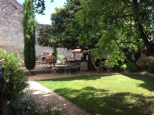 Caumont-sur-Durance Bed & Breakfast | Le Posterlon