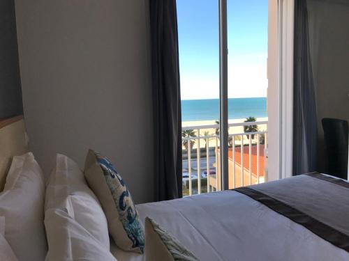 Le Grand Large Hotel | Le Regina Hôtel et restaurant Canet-plage