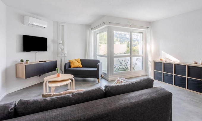 Les Baux-de-Provence Apartment | Le Roucas - Appartement climatisé et spacieux