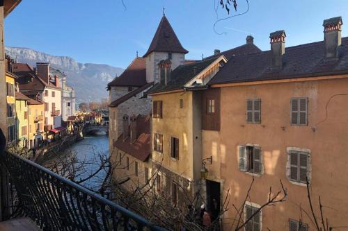 Annecy Old Town Apartment | Le Rousseau