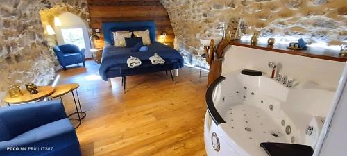 Saint-Pierreville Bed & Breakfast | Le Temps Suspendu