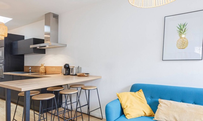 Deux Croix-Banchais Apartment | LE TOPAZE - Wifi - Patio - Centre-ville