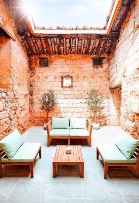 Saint-Paul-Trois-Chateaux Apartment | Le Tourmaline Duplex