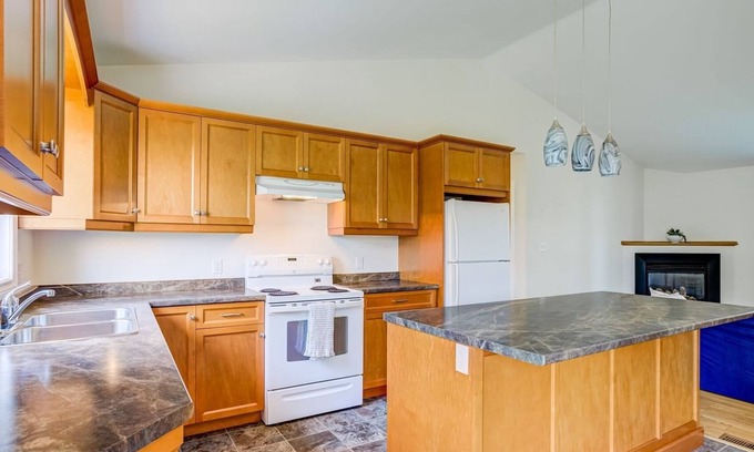 Halton Regional Municipality Other | Leela's Palace - Farm house at GTA's foot steps
