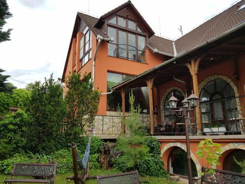 Eger Apartment | Legányi Apartmanház