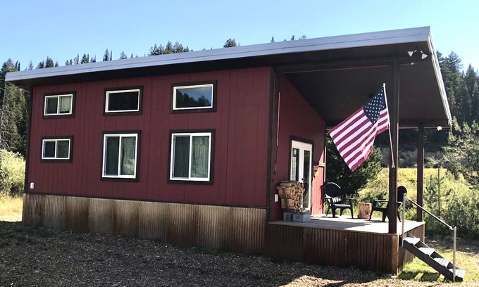 Whitefish Cabin | LEGACY CREEKS RANCH CABINS