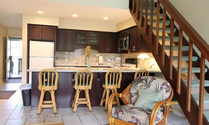 Kahuku Condo | Legal Short Term on Golf Course, Upper Floor - Have a relaxing vacation in Oahu