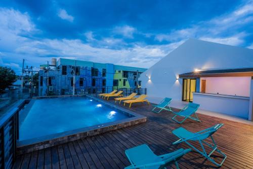 Chaweng City Center Hotel | Lek Lek Samui Room X Coffee Bar