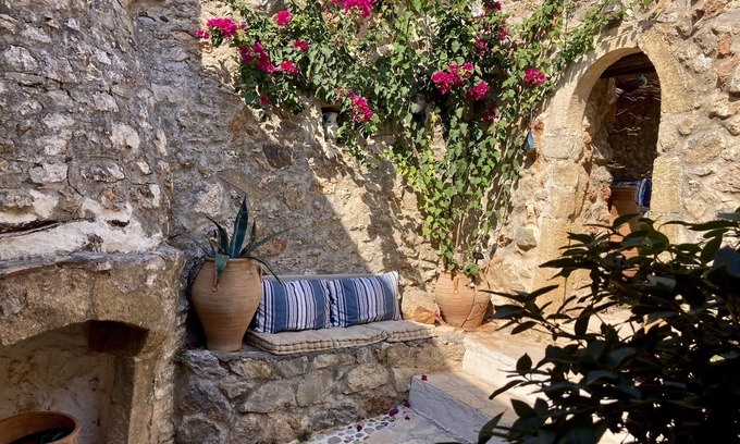 Pefki House | Lemoni House, a charming Cretan house