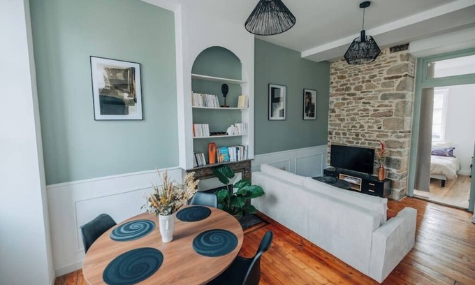 Quimper Apartment | Les Balcons de Kéréon : Sage - Centre Quimper