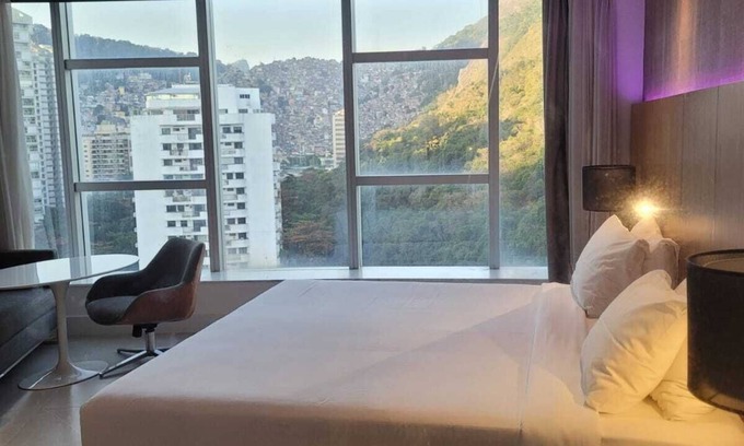 Sao Conrado Apartment | Less than 100 meters from the sea! Luxury suite located at the Nacional-RJ hotel