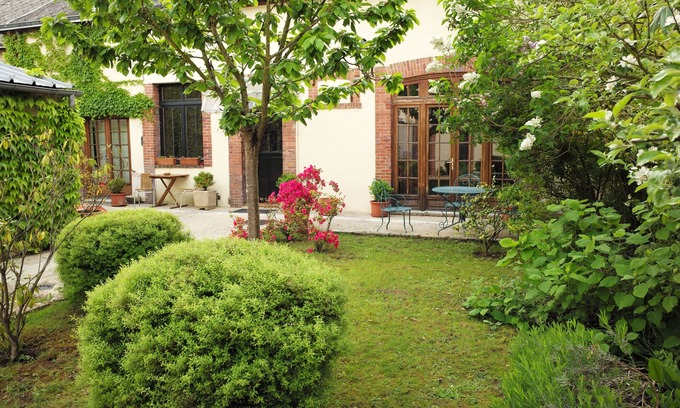 Chartres Bed & Breakfast | Les Chambres d'hôtes - Les Crépinières