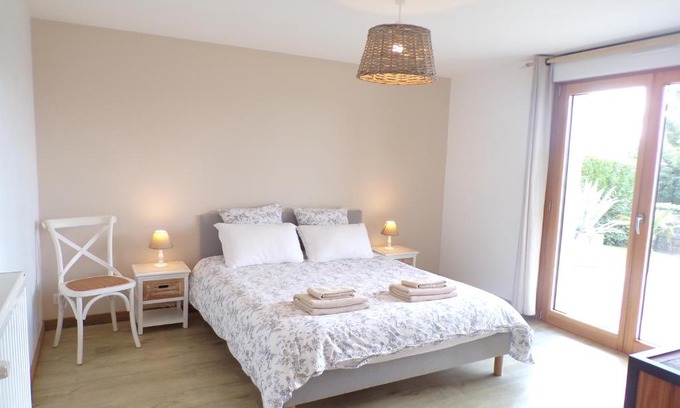 Saint-Jouan-des-Guerets Apartment | Les clés du Vallion, T2 confort, bord de plage et paysages