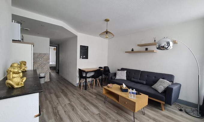 Saint-Pierre - Rene II - Bonsecours Apartment | Les Cosy De Nancy - Urban Jungle - 4 étoiles