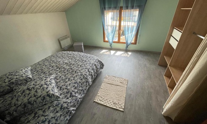 Braucourt House | Les Demoiselles du Lac