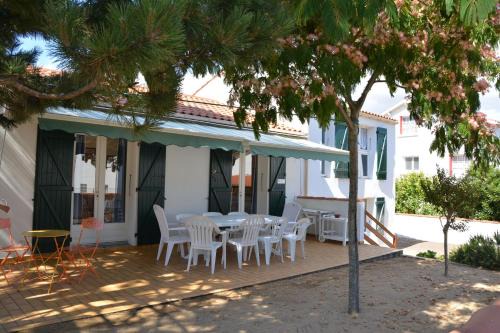 La Tranche-sur-Mer House | Les Floralies