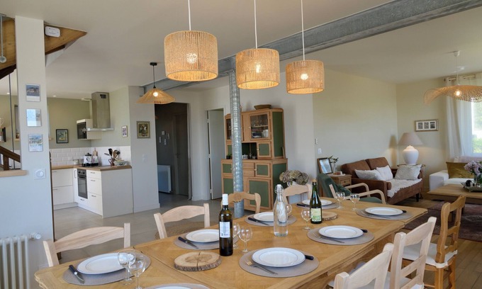 Berven House | LES GANIVELLES Family home Beach access on foot in 5' Sea view, enclosed garden