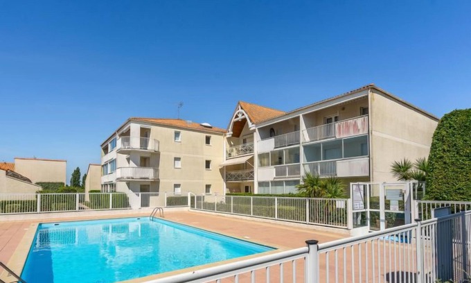 Vaux-sur-Mer Apartment | Les Jardins de l'Océan by Interhome