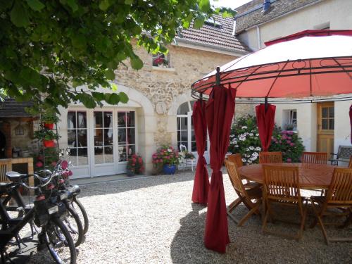 Mareuil-le-Port Bed & Breakfast | Les Mille et une Pierres