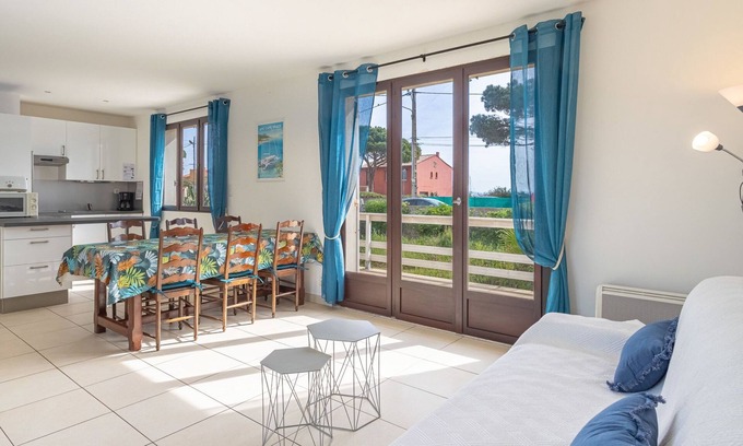 Toulon - Hyeres House | Les Pesquiers by Interhome