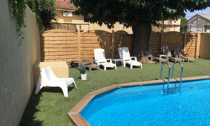 Bollene House | LES PLATANES