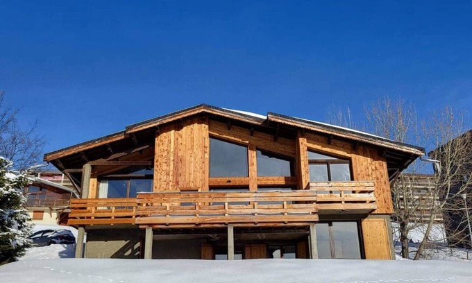 La Toussuire Ski Chalet | Les Sybelles/La Toussuire : Chalet Hestia avec vue superbe