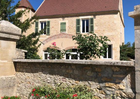 Merry-sur-Yonne House | Les Sauges