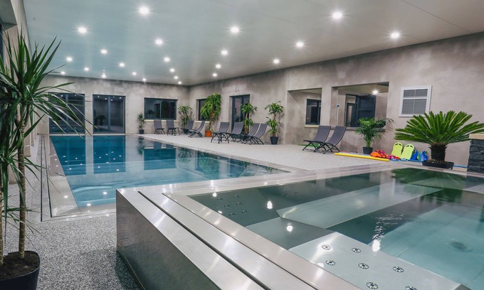 Hautefort House | Les SOURCES Comfort Panoramic terrace, SPA, Swimming pool, Fishing pond, Jacuzzi.