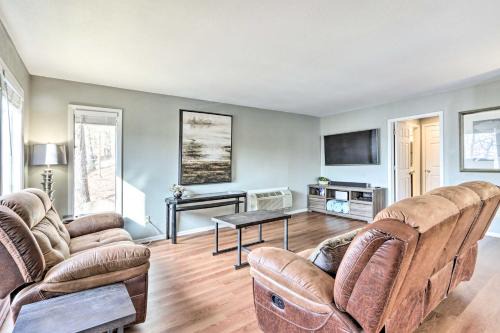 Osage Beach House | Less Than 1 Mi to Margaritaville Resort Osage Beach Home!