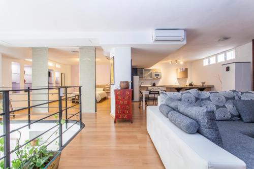 San Bernardo Apartment | LF PARKING INCLUIDO Amplio Loft en Barrio Santa Cruz