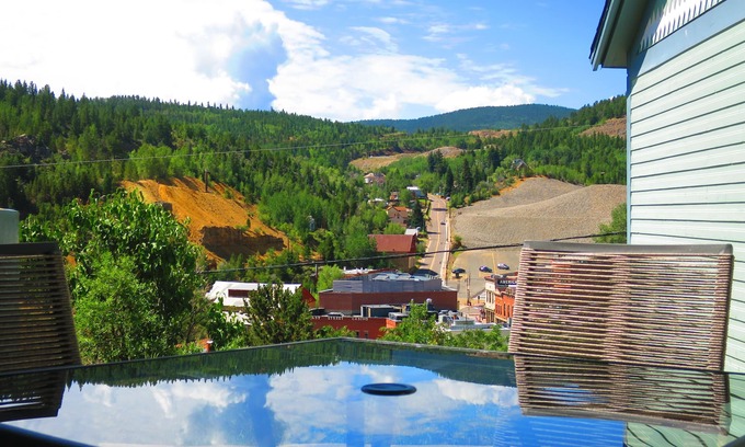 Central City Cottage | LI'L VICTORIAN RETREAT IN HISTORIC MOUNTAIN TOWN VIEWS, TRAILS, STATE PARKS