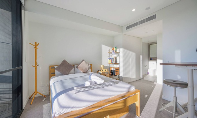 Lidcombe Apartment | Lidcombe 2Br Near Olympic Park Train station