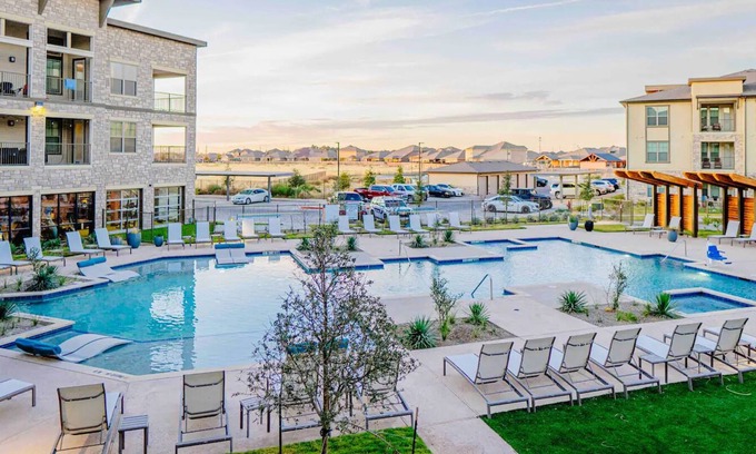 Midland Apartment | Life is easier when it’s comfortable