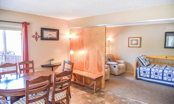 Red River Condo | Lift's West #105 - Cozy Corner at the Lifts