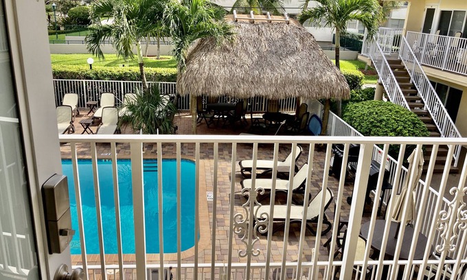 Hillsboro Beach Condo | Light & Airy Poolside One Block to the Beach