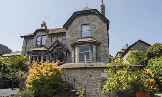 Grange-over-Sands Cottage | LILAC COTTAGE AT GRANGE BOUTIQUE, pet friendly in Grange-Over-Sands