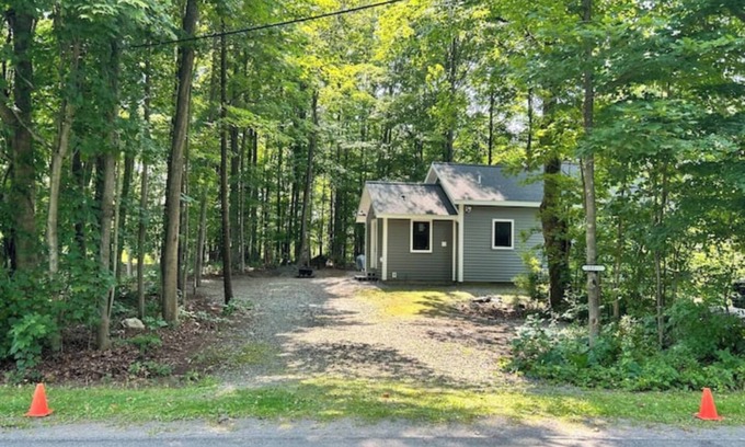 Ithaca House | Lily Hill AirBnB