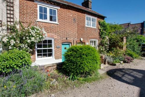 Martlesham Heath House | Lime Quay Cottage