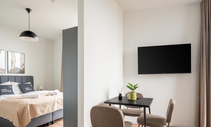 Eindhoven Apartment | limehome Eindhoven Gashouder|Suite+Sofabed+Balcony