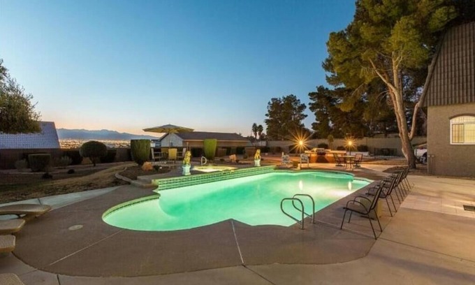 Sunrise Manor House | Limited Time Offer~nNo Cleaning Fee~nYou Save 600 Dollars~