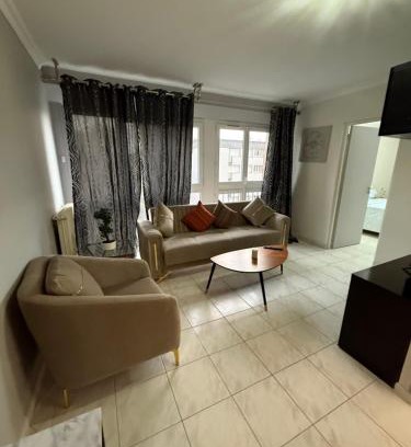 Saint-Gratien Apartment | Lina